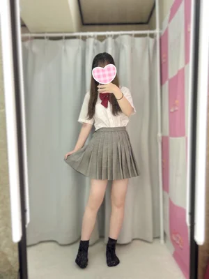 ゆうり 160cm/Bカップ 19歳