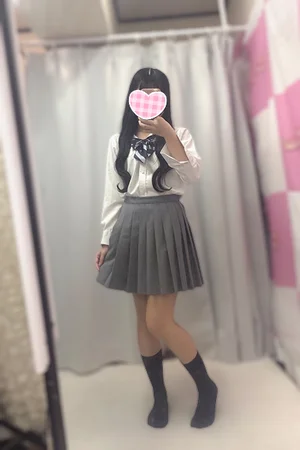 🆕えむ 152cm/Cカップ 19歳
