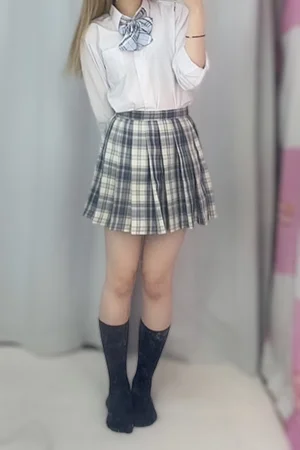 🆕しゅな 160cm/Cカップ 19歳