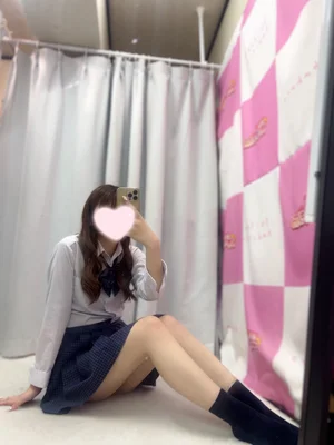 🆕らら 158cm/Bカップ 19歳