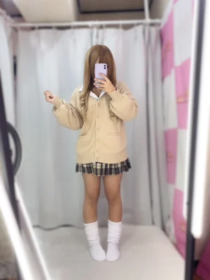 🆕やの 150cm/カップ 18歳