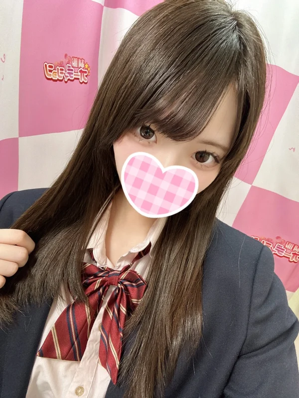 うらぴ  165cm/Fカップ 18歳