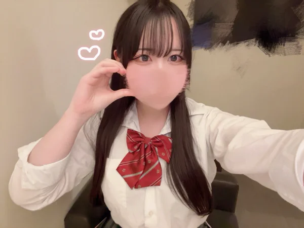 ぴの（JK上がりたて18歳）