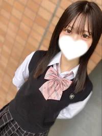 みりあ 152cm/Bカップ 19歳