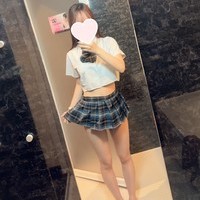 18歳+可愛い+素人！みのりちゃん只今出勤中！の画像1