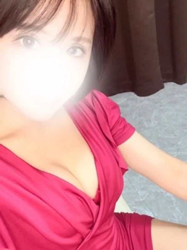 桃華りさ