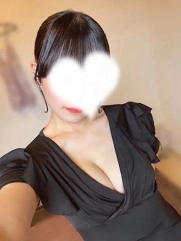 西山しおん