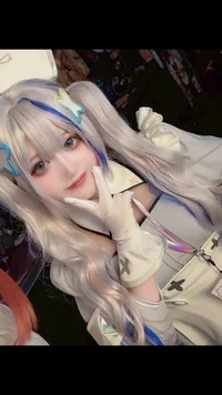 おみ