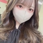 芹沢ゆりあ