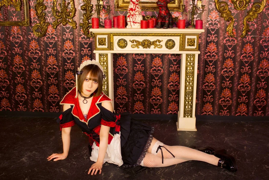 吸血鬼メイド喫茶メメント•モリと死の舞踏