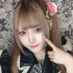 メイドロックカフェ東京:なると