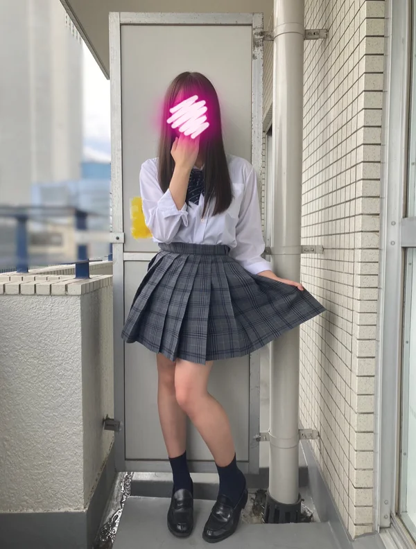 内山めいな