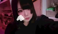 きぃ