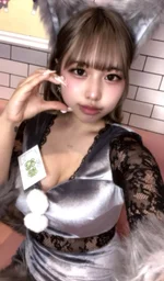 オオカミちゃんカフェ梅田店:なお