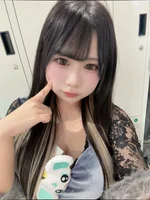 オオカミちゃんカフェ梅田店:しおん